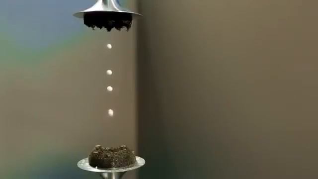 Капли воды висят в воздухе | Это интересно! смотреть онлайн
