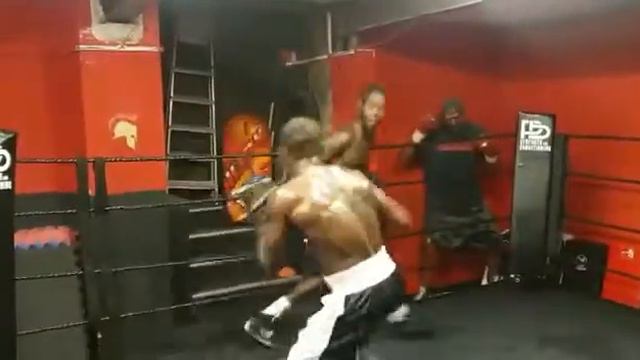 Oneface Mapacha - BOXING SPARRING SESSION AT LUDUS MAGNUS 24 HOURS GYM смотреть онлайн
