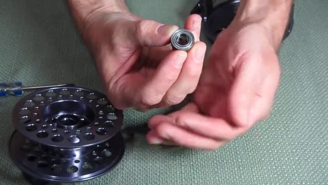 Traditional Fly Reel Switching Retrieve Direction смотреть онлайн