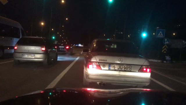 300E Varex Exhaust Sound w124 Mercedes смотреть онлайн