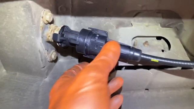 Citroen Dispatch, Handbrake cable adjuster смотреть онлайн