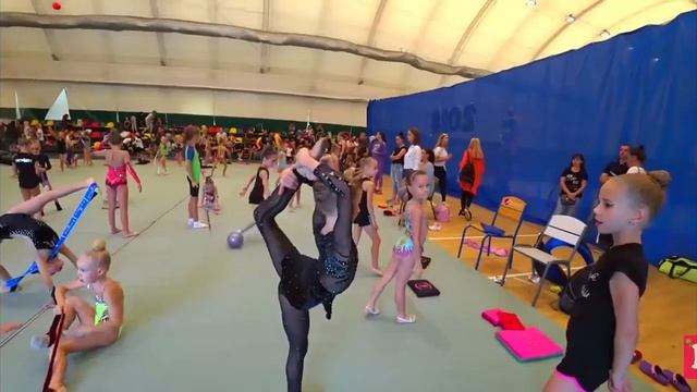 Моменты из соревнований Мисс Николь смотреть онлайн