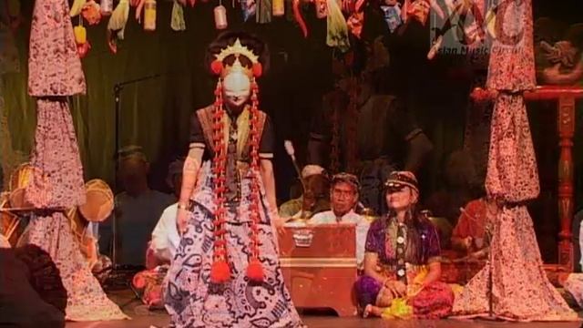Topeng Cirebon: a mask dance from the north coast of Java, Indonesia смотреть онлайн