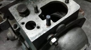 Tz-4k-14 , Тз-4к-14, двигатель 1D90,  Видеоинструкция №10. Установка топливного насоса.