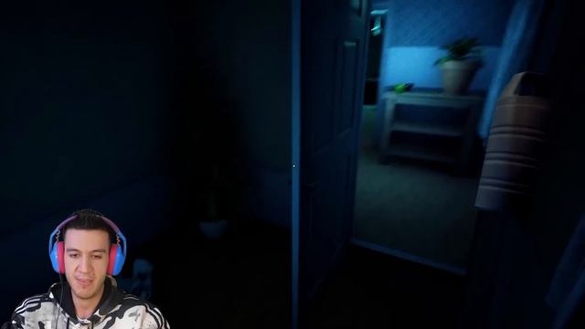СТАВАМ ЧИСТАЧ В КЪЩА НА УЖАСИТЕ | LATE NIGHT MOP! смотреть онлайн