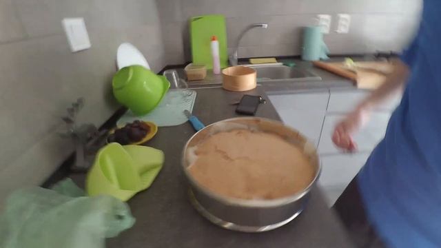 Ниламоп приготовил шарлотку со сливами, бананом и грецкими орехами (новый секретный рецепт)? смотреть онлайн