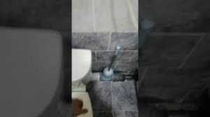 Если сломали крепление бачка унитаза. Что делать?