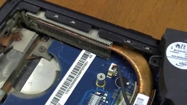 Чистка системы охлаждения ноутбука Lenovo G555 смотреть онлайн