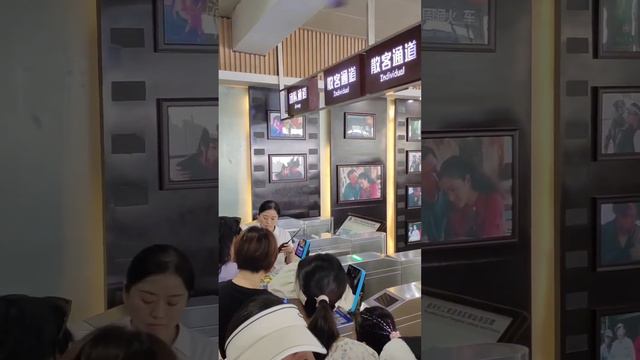 Прогулка по Чунцину #china #чунцин #travel #видео #китай #chongqing #chineseculture #walk #silkway