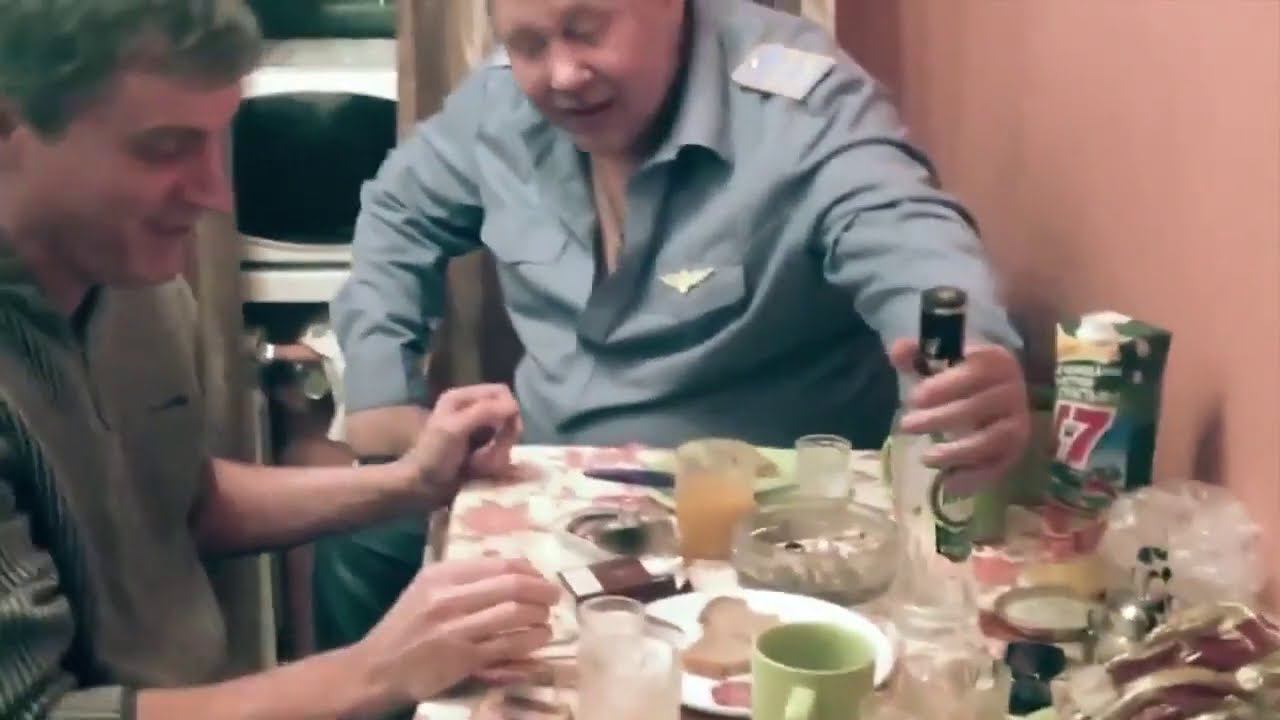 Вот как машинисты отмечают день железнодорожника! смотреть онлайн