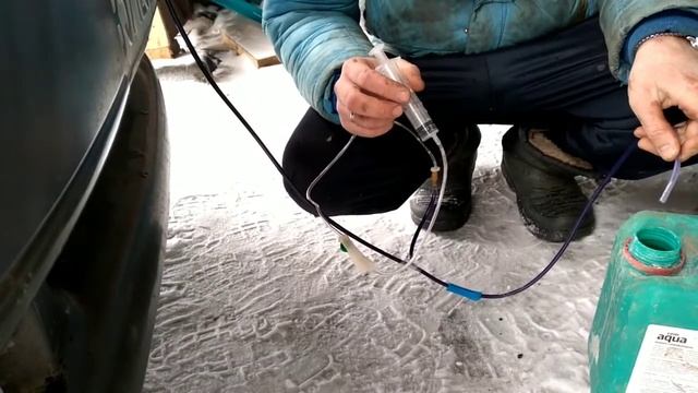 Эксперимент. Не делайте так. Замена масла с помощью моторчика омывателя чз щюп. смотреть онлайн