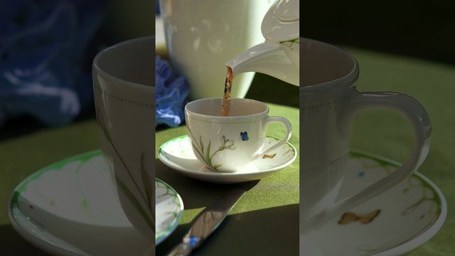 Чаепитие на свежем воздухе создает особое настроение☕️ смотреть онлайн