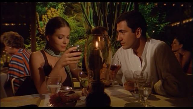 I nuovi mostri - Senza Parole / Ornella Muti (HD) смотреть онлайн