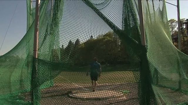 Den 16-årige släggkastaren смотреть онлайн