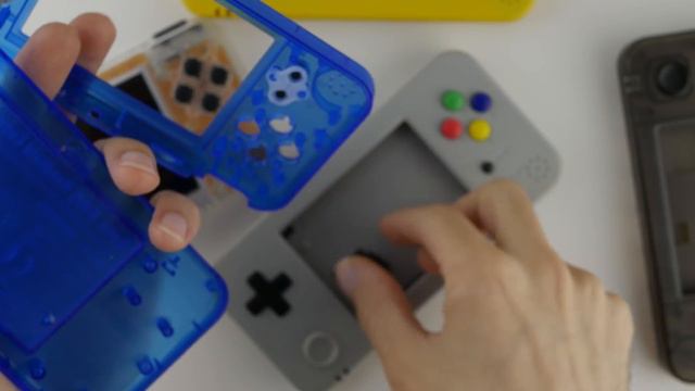 It's Finally Here! - The Game Kiddy 350H (GKD350H) + Developer Interview смотреть онлайн