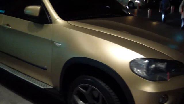 BMW X5 Dourada Dubai Gold BMW X5 Dubai смотреть онлайн