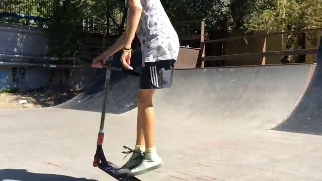 Супир трюка в скейт парке делаем трюки ставт лаойсы смотреть онлайн