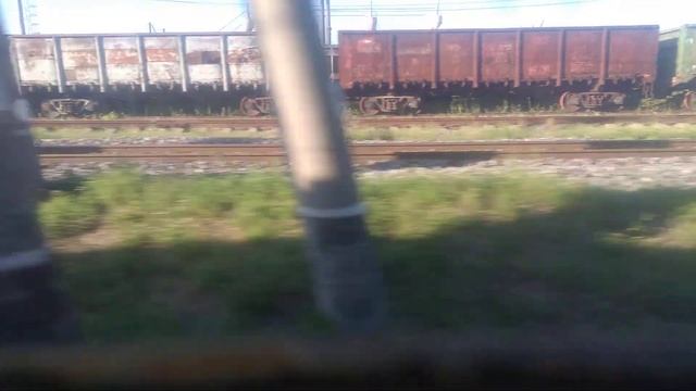 отправление со станции Лозовая и электричка ЭР9М в конце (снял в августе 2023) смотреть онлайн