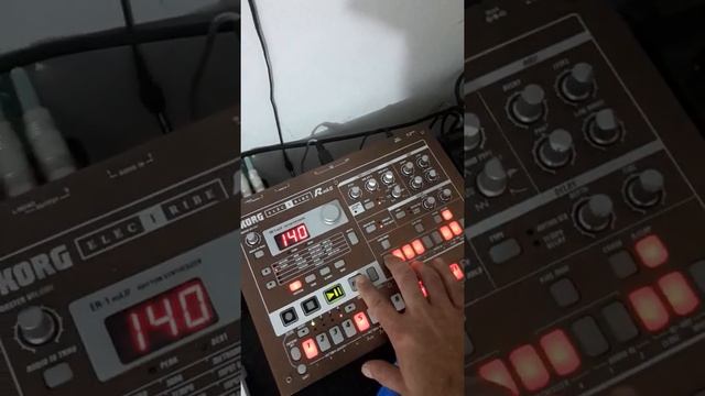 Live tekno industrial hardware korg electribe r mkii zoom gfx 707 Mackie 1642 vlz pro смотреть онлайн