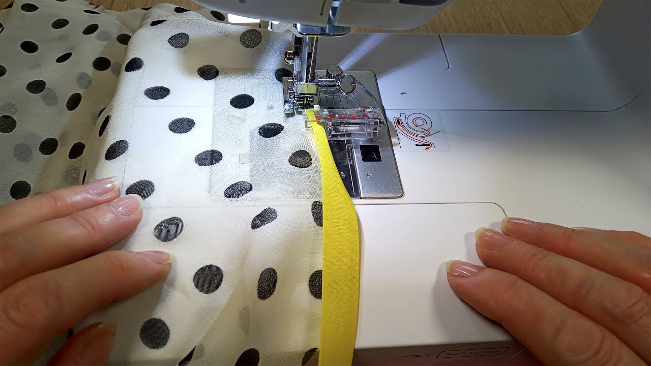 Обзор и тест швейной лапки для косой бейки смотреть онлайн