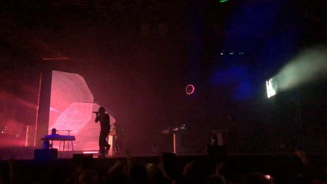 Thom Yorke - Default смотреть онлайн