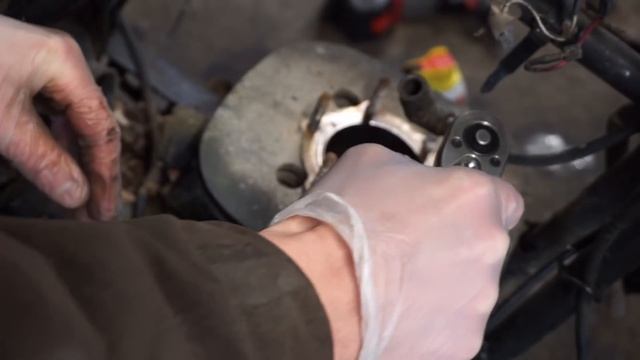 $150 Locked-Up Barn Find "Dirt Bike." Will It Run? (HEAVY RUST) смотреть онлайн
