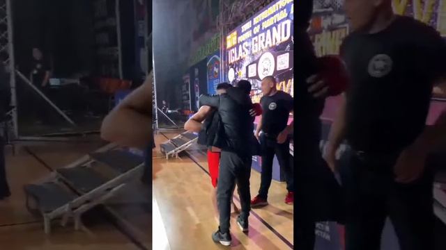 чемп получил пояса смотреть онлайн
