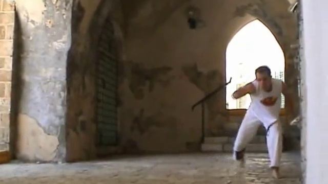 Aú - Capoeira cartwheel, Capoeira technique from the Akban-w смотреть онлайн