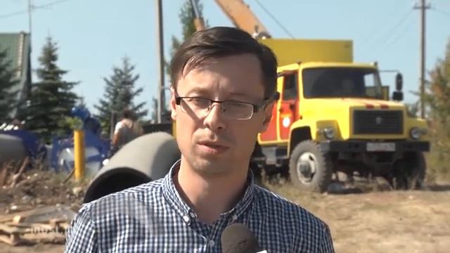 В с. Сырское ЛГЭК строит новую канализационную сеть смотреть онлайн
