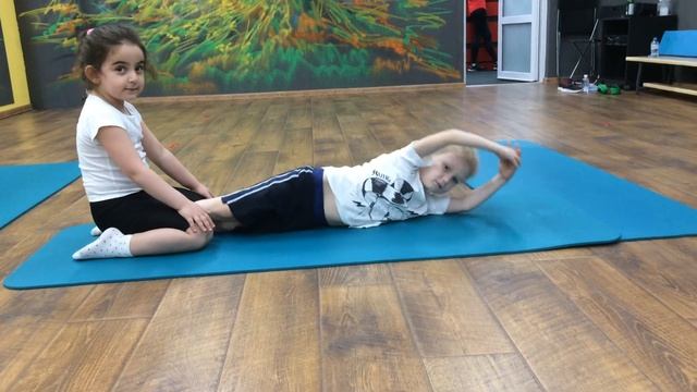 Подкачка в гимнастике, акробатике. Дети 4,5- 6 лет смотреть онлайн