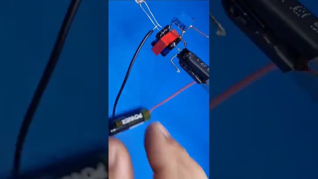 How To Make 1.5 Volt 220 Volt İnverter - (tiny İnverter) From Old Mobile Phone Charger смотреть онлайн