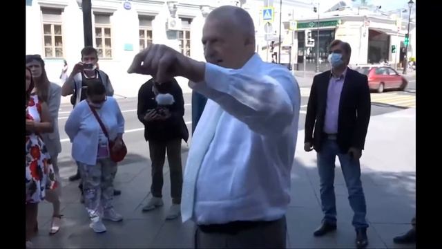 ЖИРИНОВСКИЙ РАЗНОСИТ ЛУКАШЕНКО! смотреть онлайн