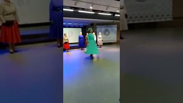 Демонстрация моды 50 годов в,, Доме Дружбы народов РК ,,День красоты,,Сыктывкар смотреть онлайн