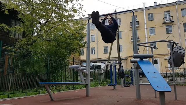 Узкие подтягивания с разгибом в уголок смотреть онлайн