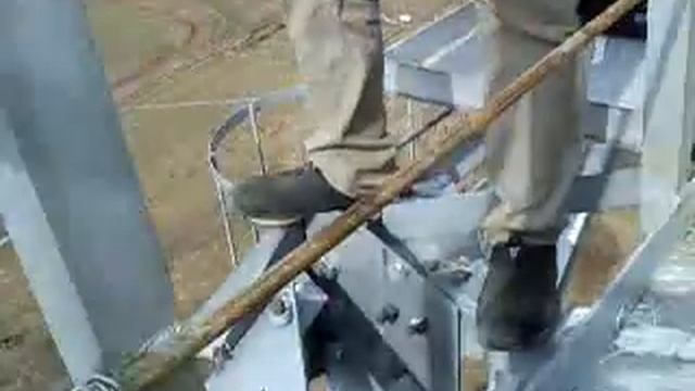 Я на мачте ЛЭП 100 метров смотреть онлайн