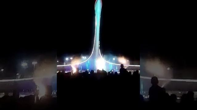 Поющие фонтаны просто шок! Это так красиво!!!!советую посмотреть!😊😊😂😂😍😍🙏🙏🙏👻👻👻👻 смотреть онлайн