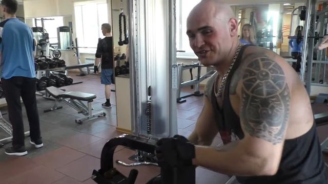 Железный Струк! Курс на массу)). Серия 1 смотреть онлайн