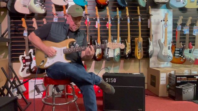 Tweed Hut Music 1st impressions EVH 5150 Iconic 40 watt 1x12 Combo - Full Demo ! смотреть онлайн