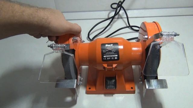 Машина заточная Точильный станок BORT BDM-150 Электроинструмент BORT для домашней мастерской смотреть онлайн