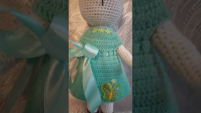 как связать зайку крючком. смотреть онлайн