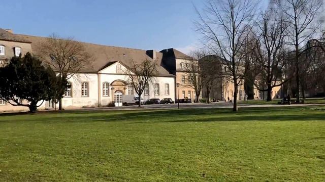 Замок в городе Детмольд Германия. Castle In Detmold NRW Germany.