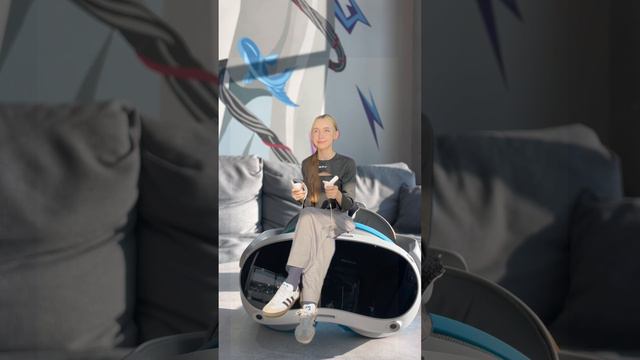 Незабываемый последний день лета в MIR VR: виртуальная реальность, автосимуляторы, PSP, Xbox смотреть онлайн