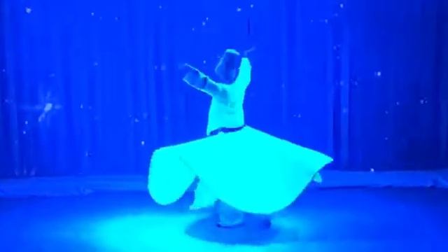 Знаменитая турецкая юбка (танец мужчин с развивающейся юбкой) смотреть онлайн