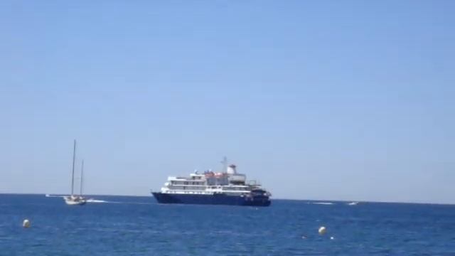 Cannes - La Comparsita смотреть онлайн