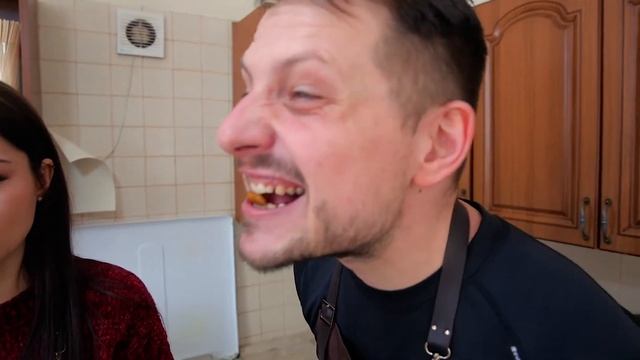 ?ЗАКУП ЛИЧИНОК к ПИВУ? Обзор снеков из Таиланда | Голодная миля смотреть онлайн