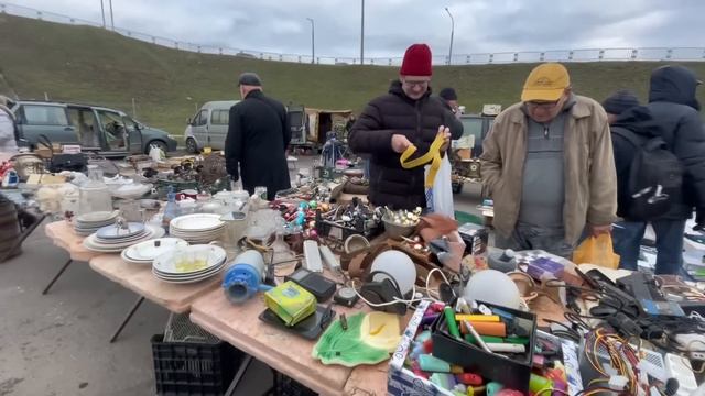 Зарабатываем на мусоре, вторая жизнь вещам. Витек мусорщик