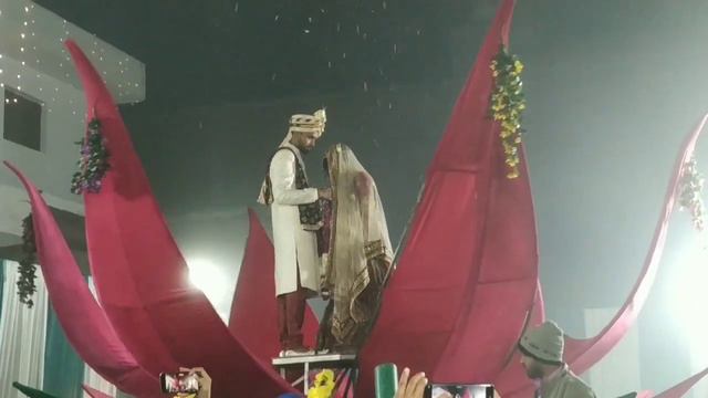 Lotus Style Stage| Varmala| Jaimala| Bride-Groom Dance| @RahulUpadhyay8013 смотреть онлайн