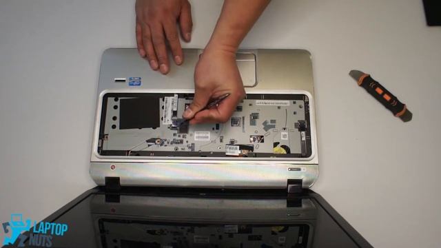 Laptop HP ENVY m6-1225dx Disassembly Take Apart Sell. SSD, motherboard, cpu, heatsink and fan. смотреть онлайн