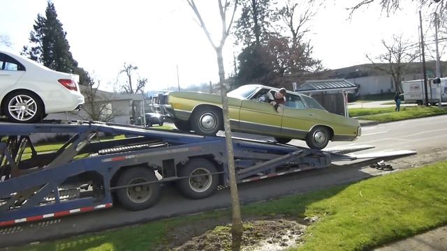 1972 Ford LTD being shipped off to Germany смотреть онлайн