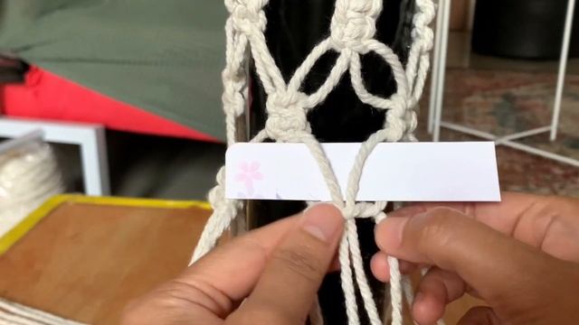 DIY | Macrame bottle holder | Macrame tumbler holder смотреть онлайн